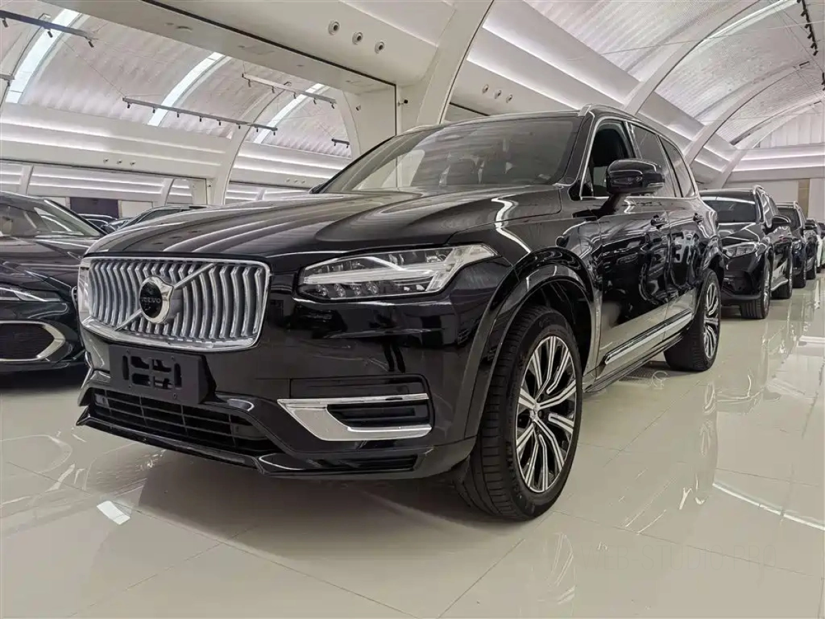VOLVO XC90  2024