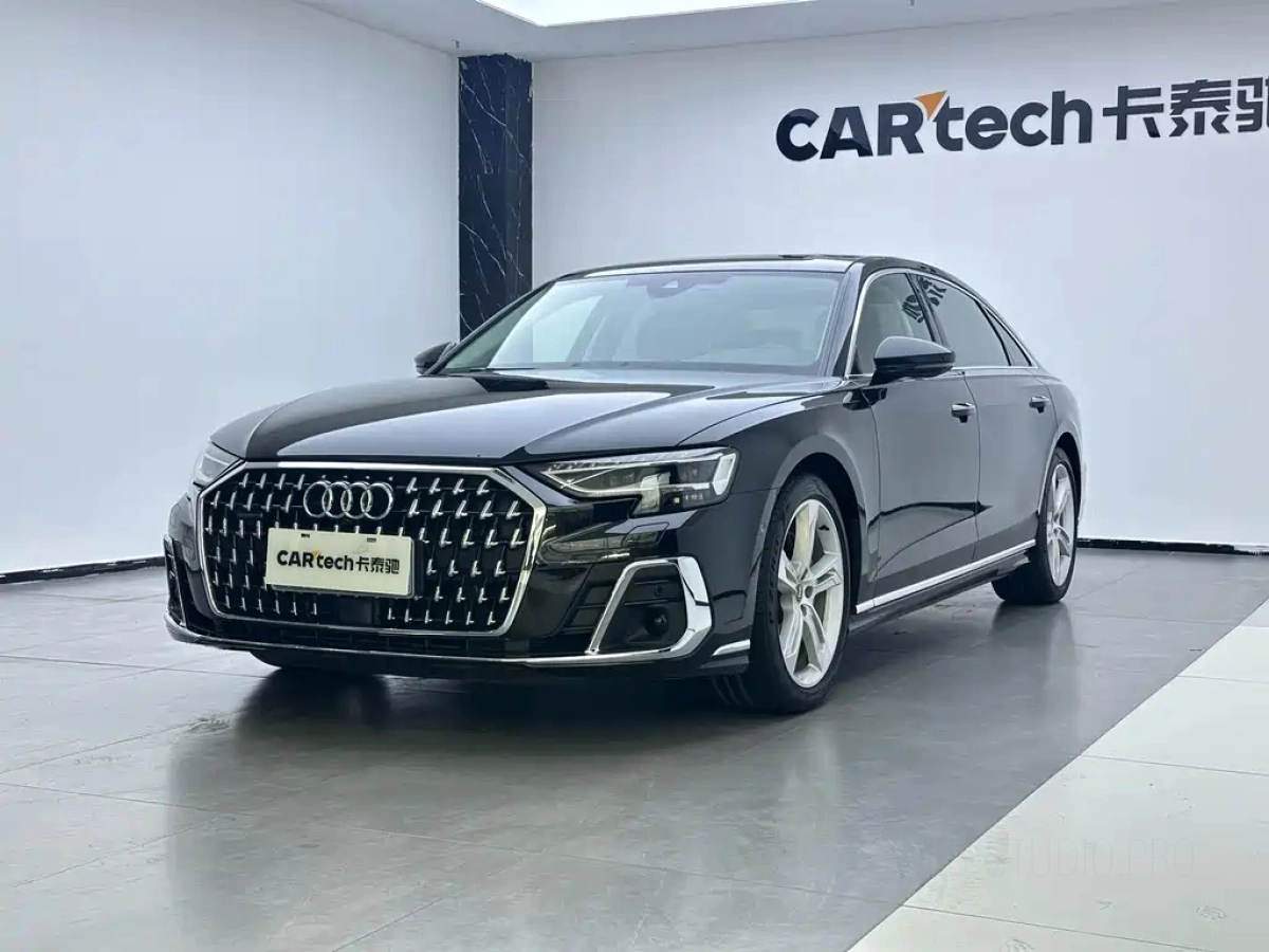 AUDI A8  2023