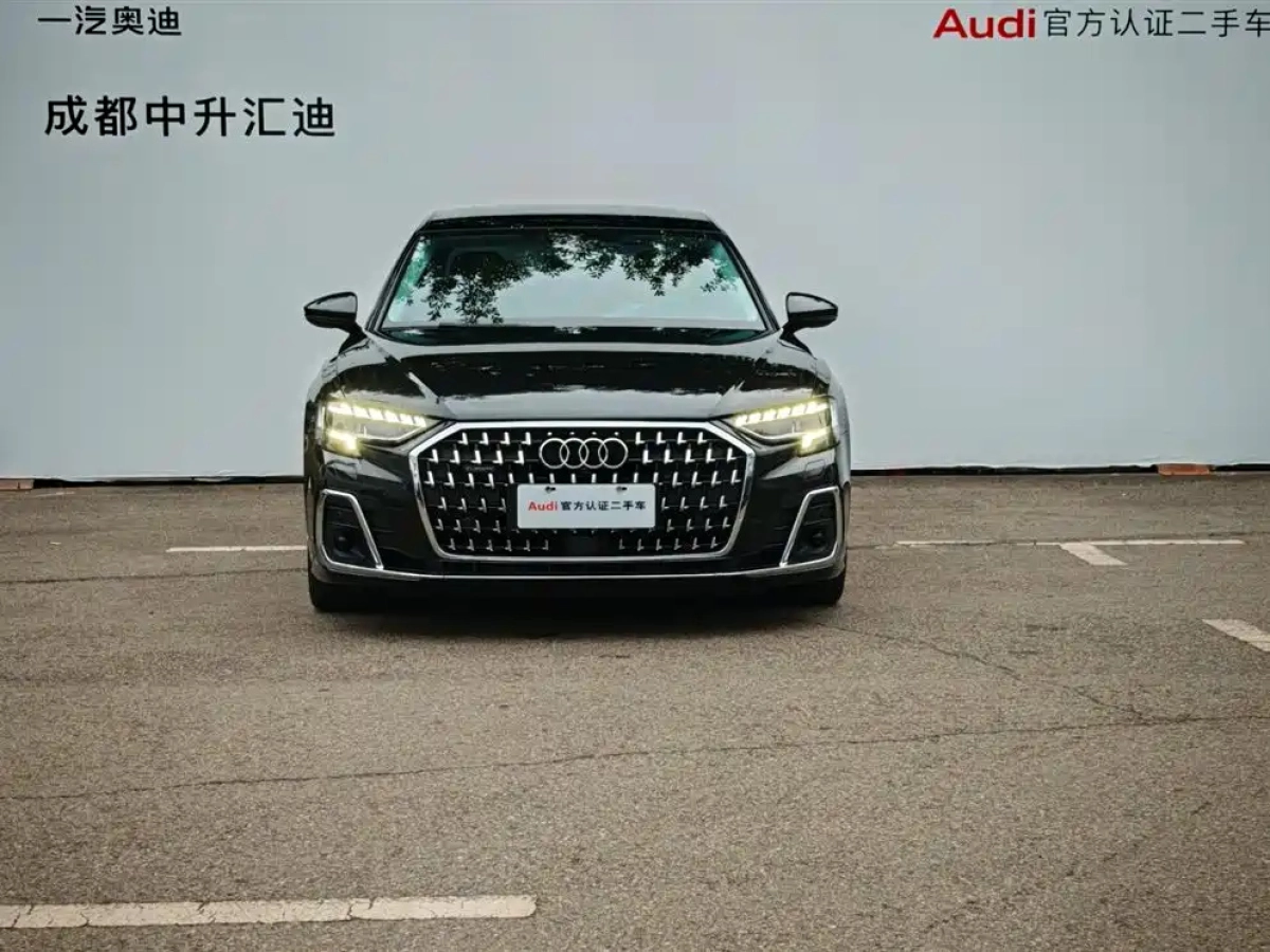 AUDI A8