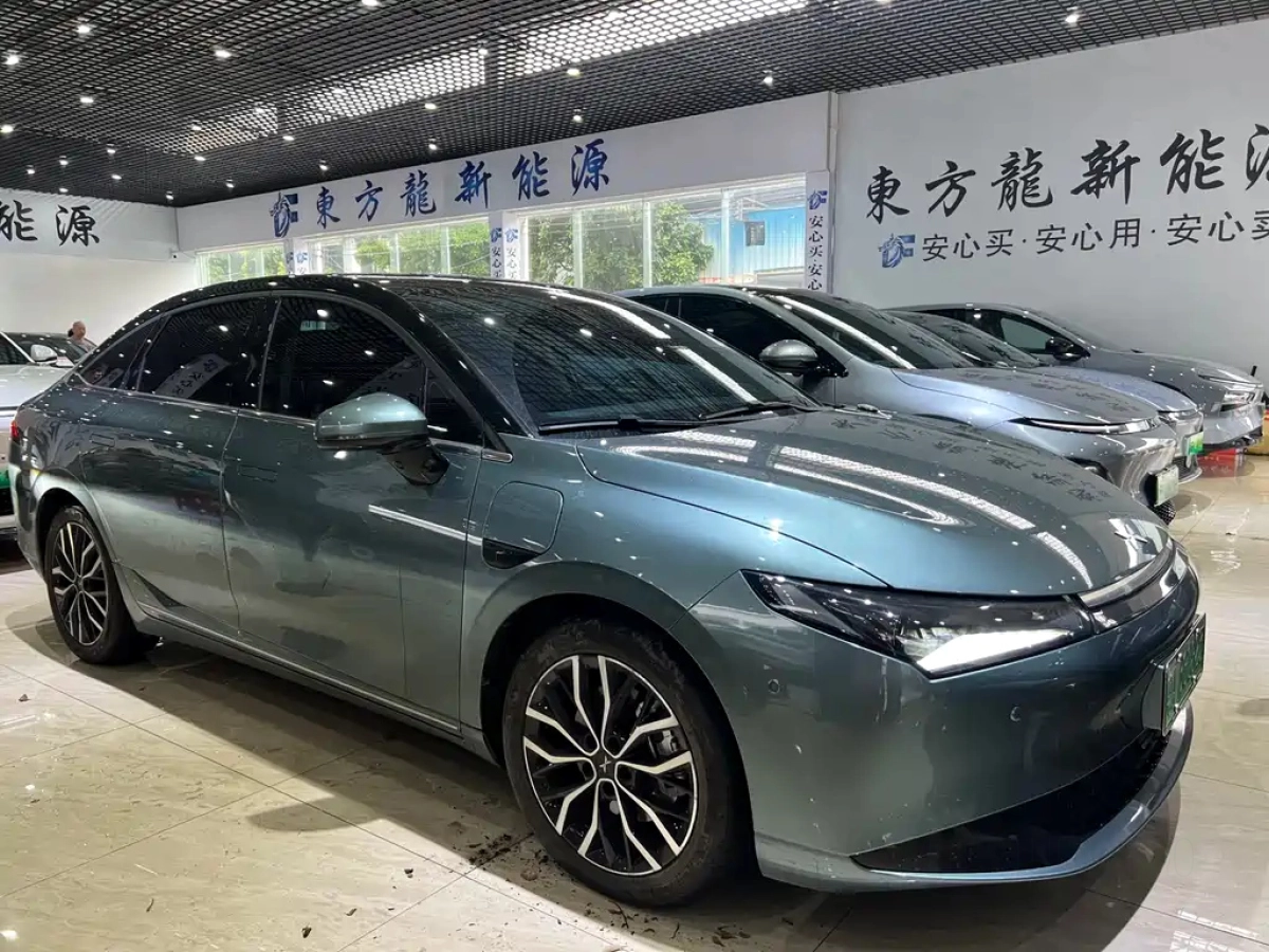 XPENG MOTORS P5  2023