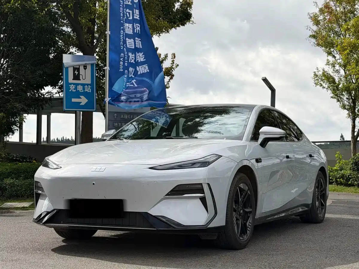 GEELY GALAXY GALAXY E8