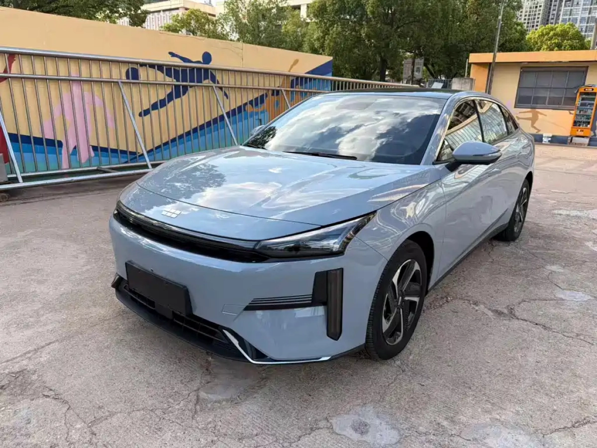 GEELY GALAXY GALAXY L6  2024