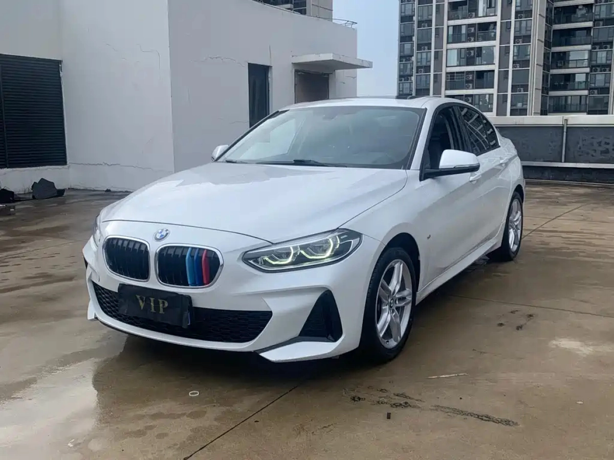 BMW 1-SERIES  2021