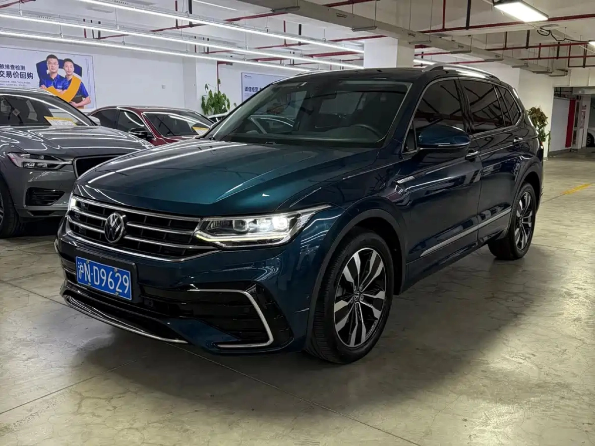 VOLKSWAGEN TIGUAN L