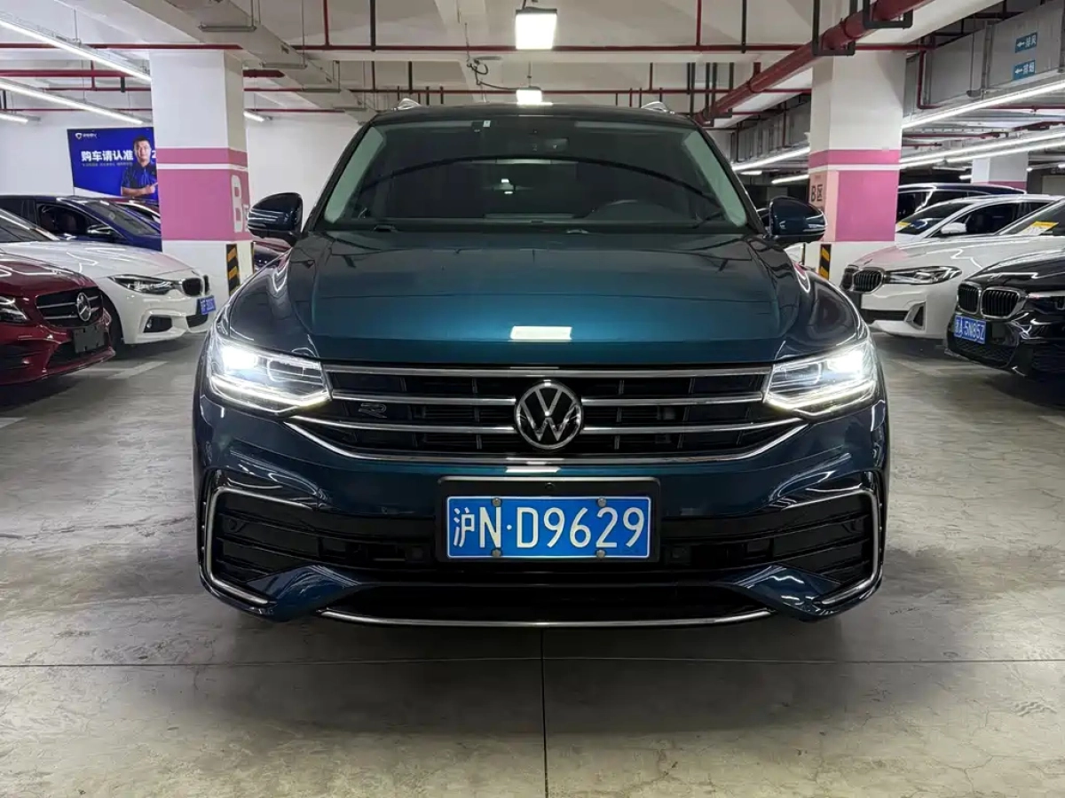 VOLKSWAGEN TIGUAN L
