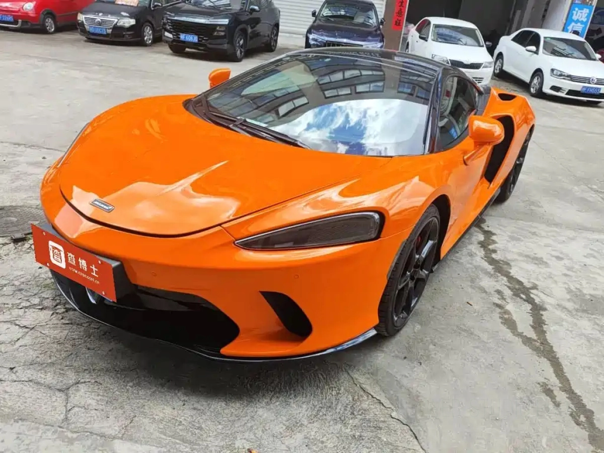 MCLAREN GT