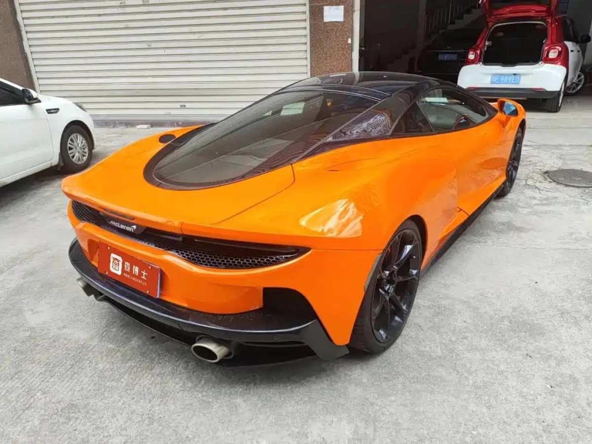 MCLAREN GT