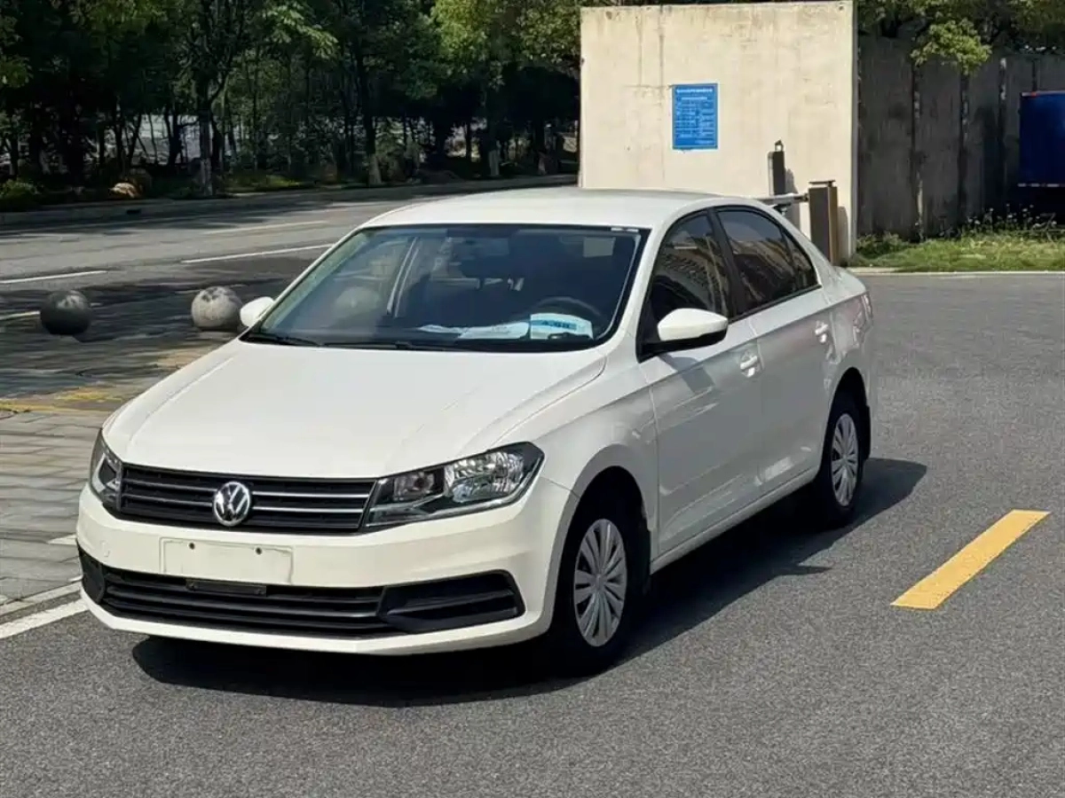 VOLKSWAGEN SANTANA  2019