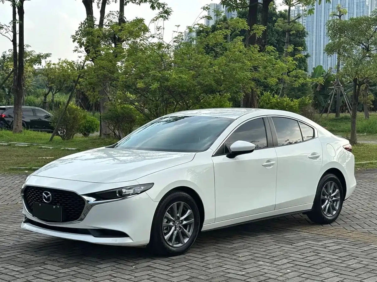 MAZDA 3 AXELA