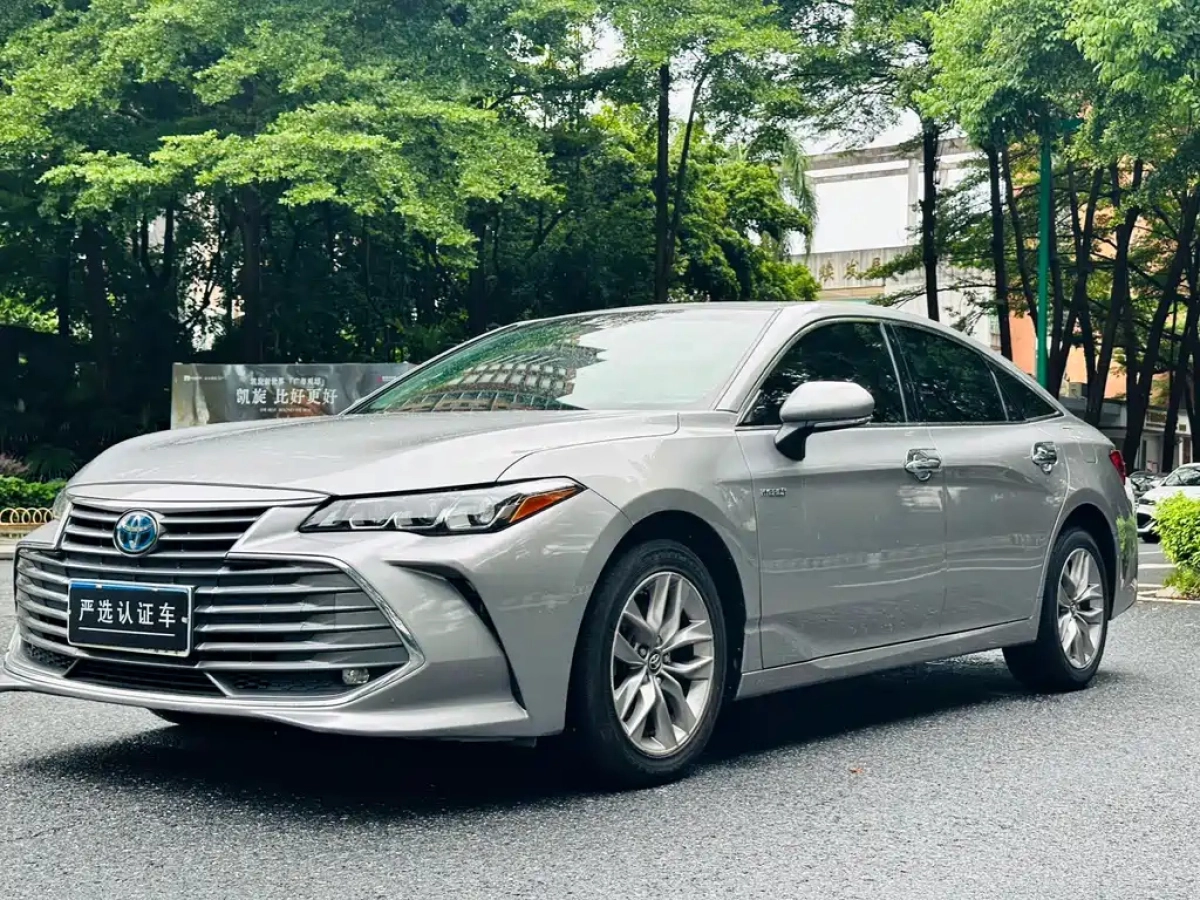 TOYOTA AVALON  2021