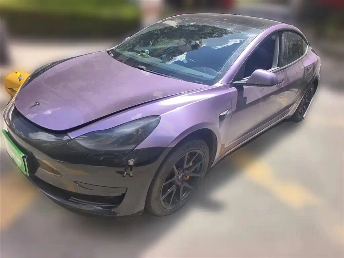 TESLA MODEL 3