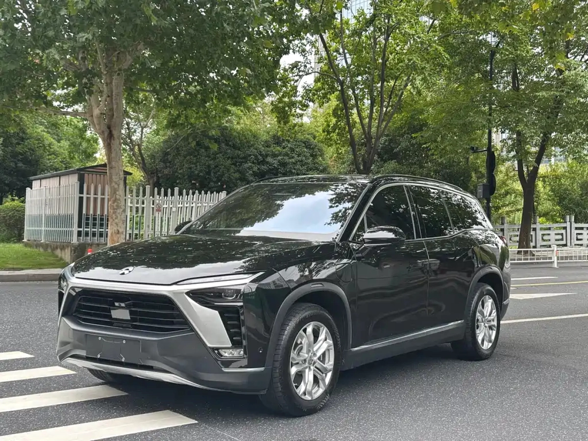 NIO ES8