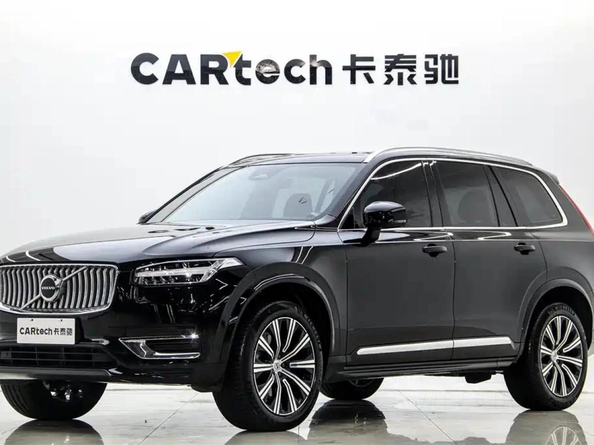 VOLVO XC90  2024