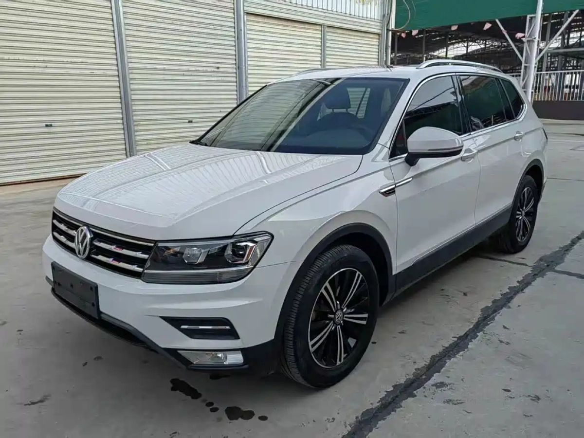 VOLKSWAGEN TIGUAN L