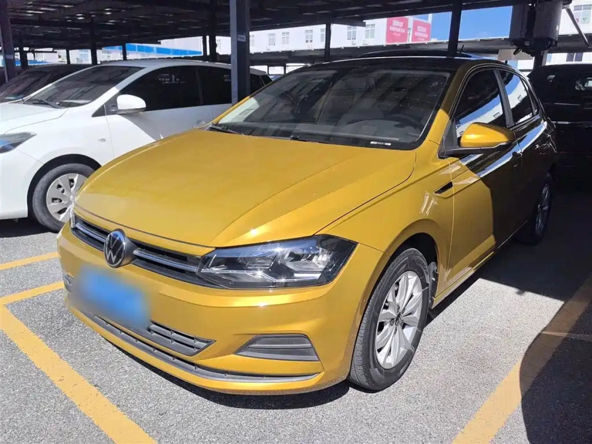 VOLKSWAGEN POLO