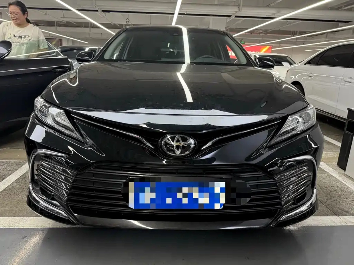 TOYOTA CAMRY