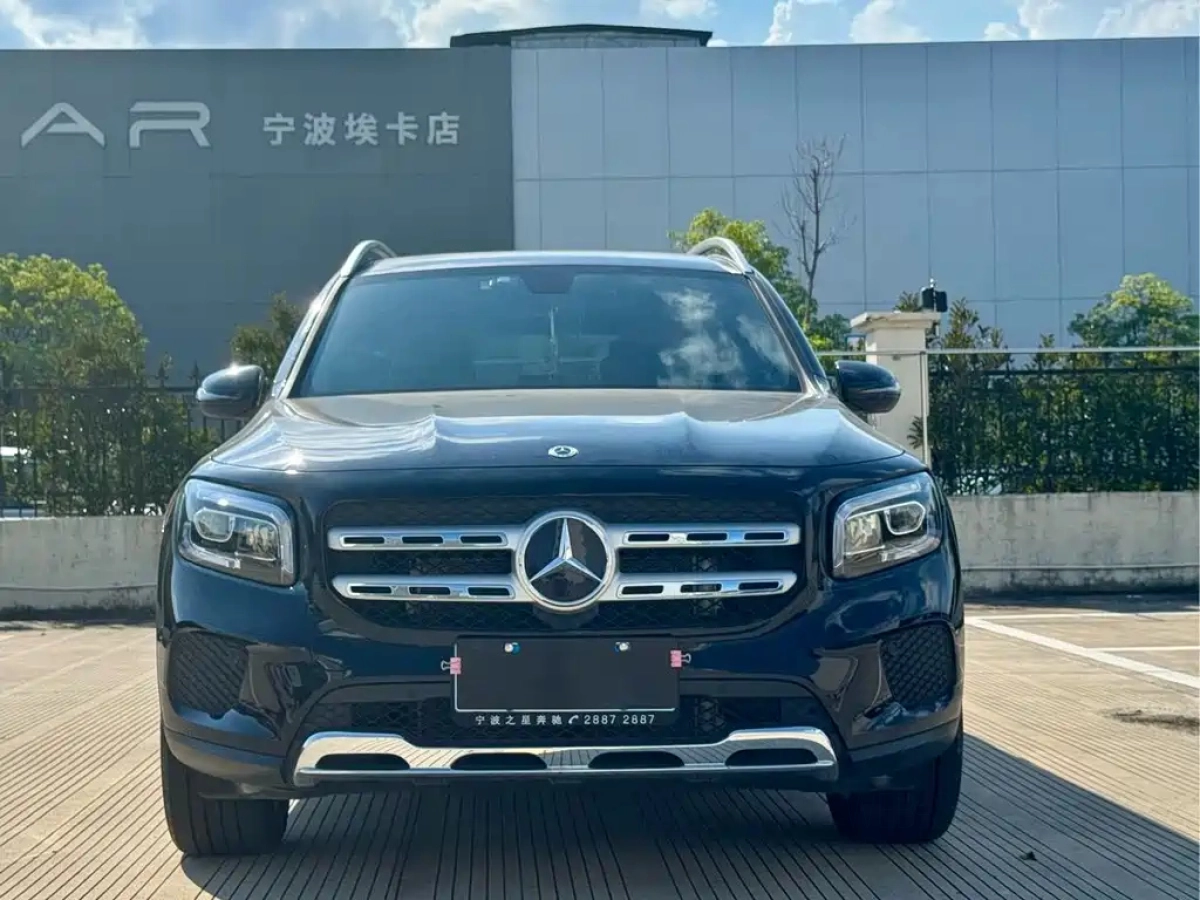 MERCEDES BENZ GLB