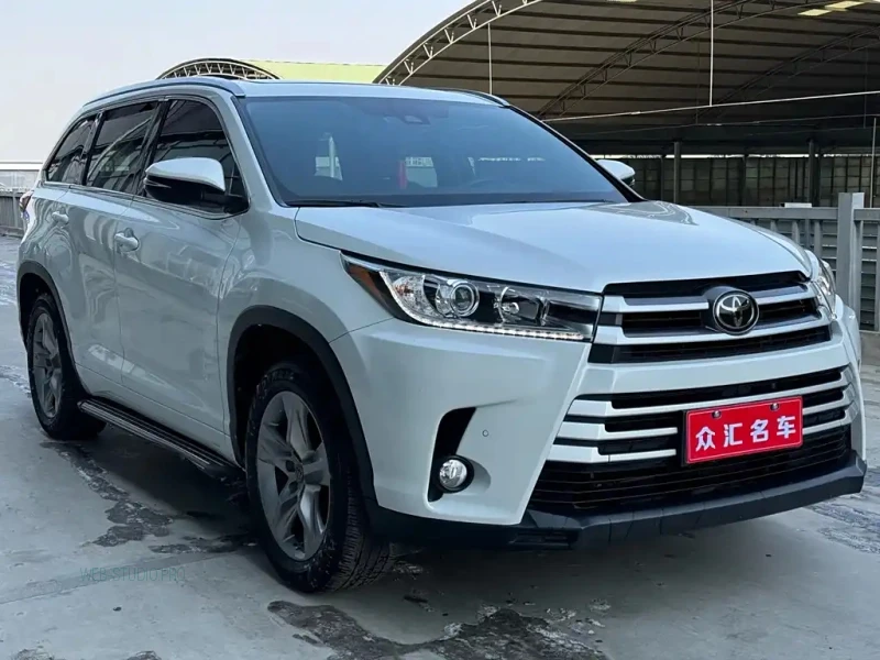 TOYOTA HIGHLANDER