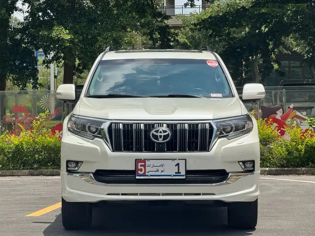 TOYOTA PRADO