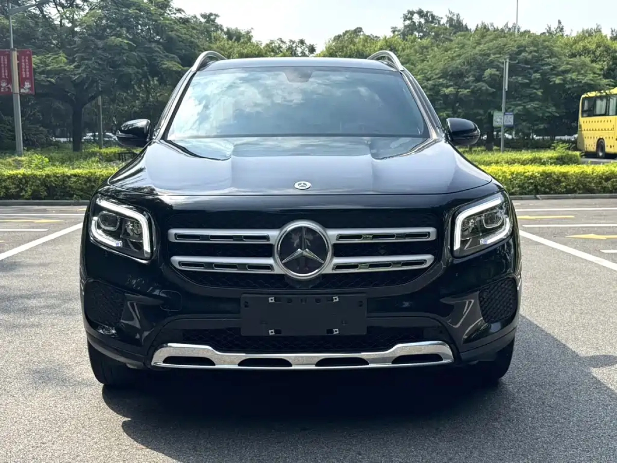MERCEDES BENZ GLB