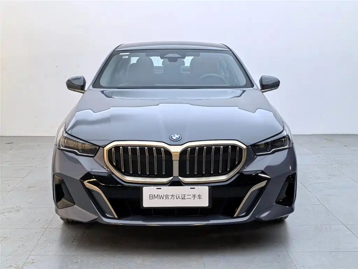 BMW I5