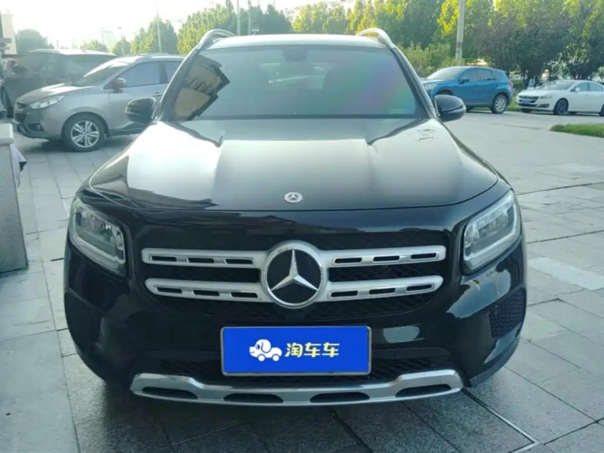 MERCEDES BENZ GLB