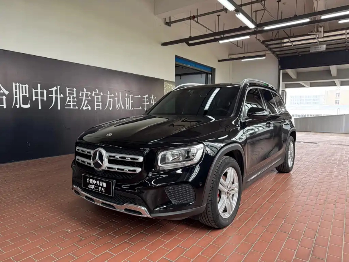 MERCEDES BENZ GLB
