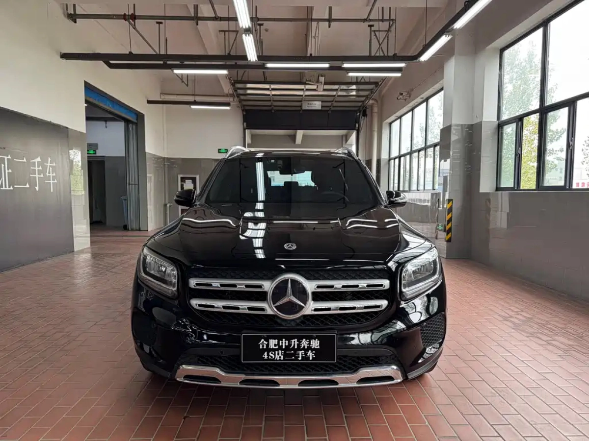 MERCEDES BENZ GLB
