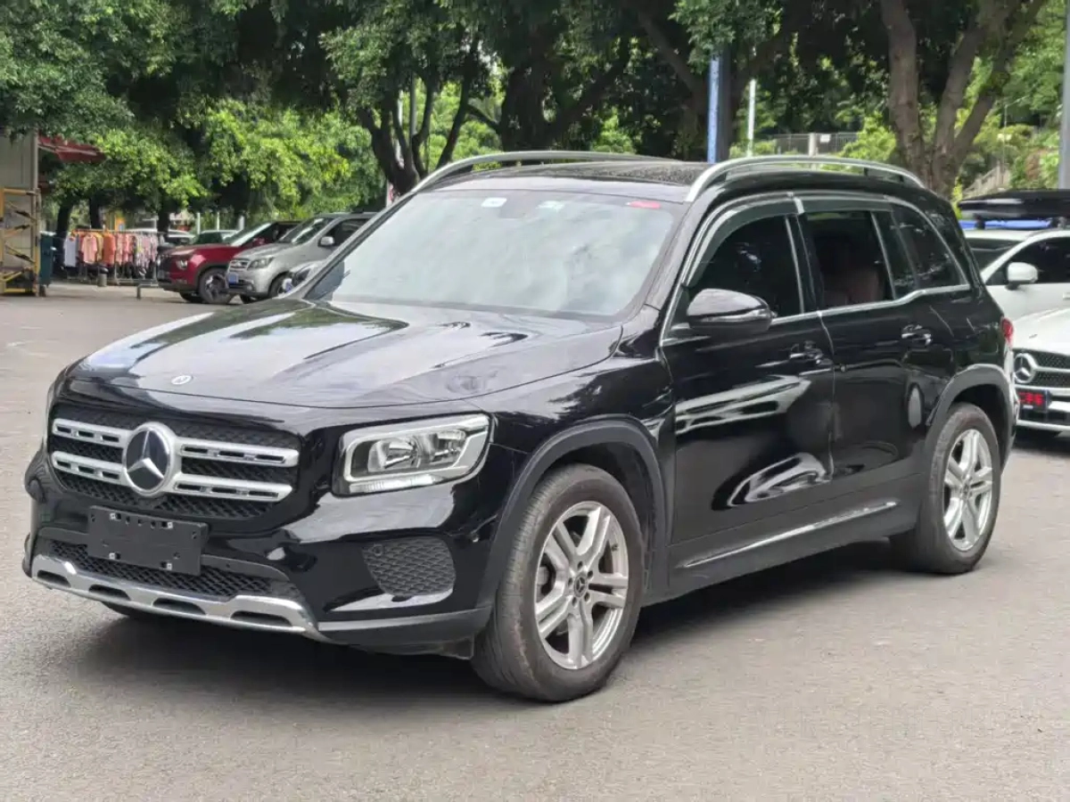 MERCEDES BENZ GLB