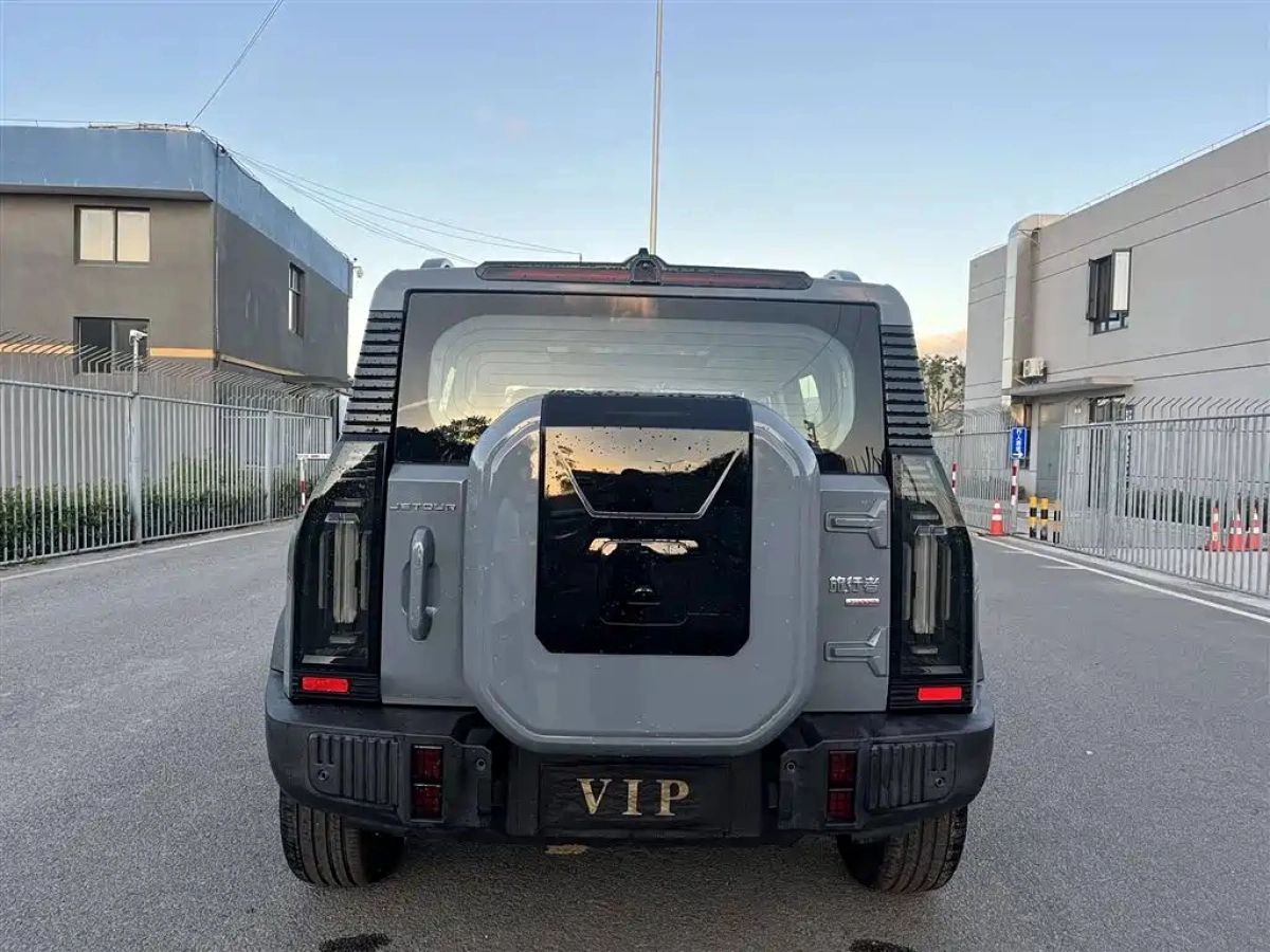 JETOUR TRAVELLER  T2