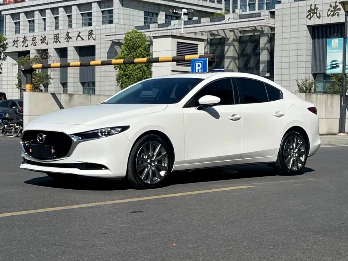 MAZDA 3 AXELA