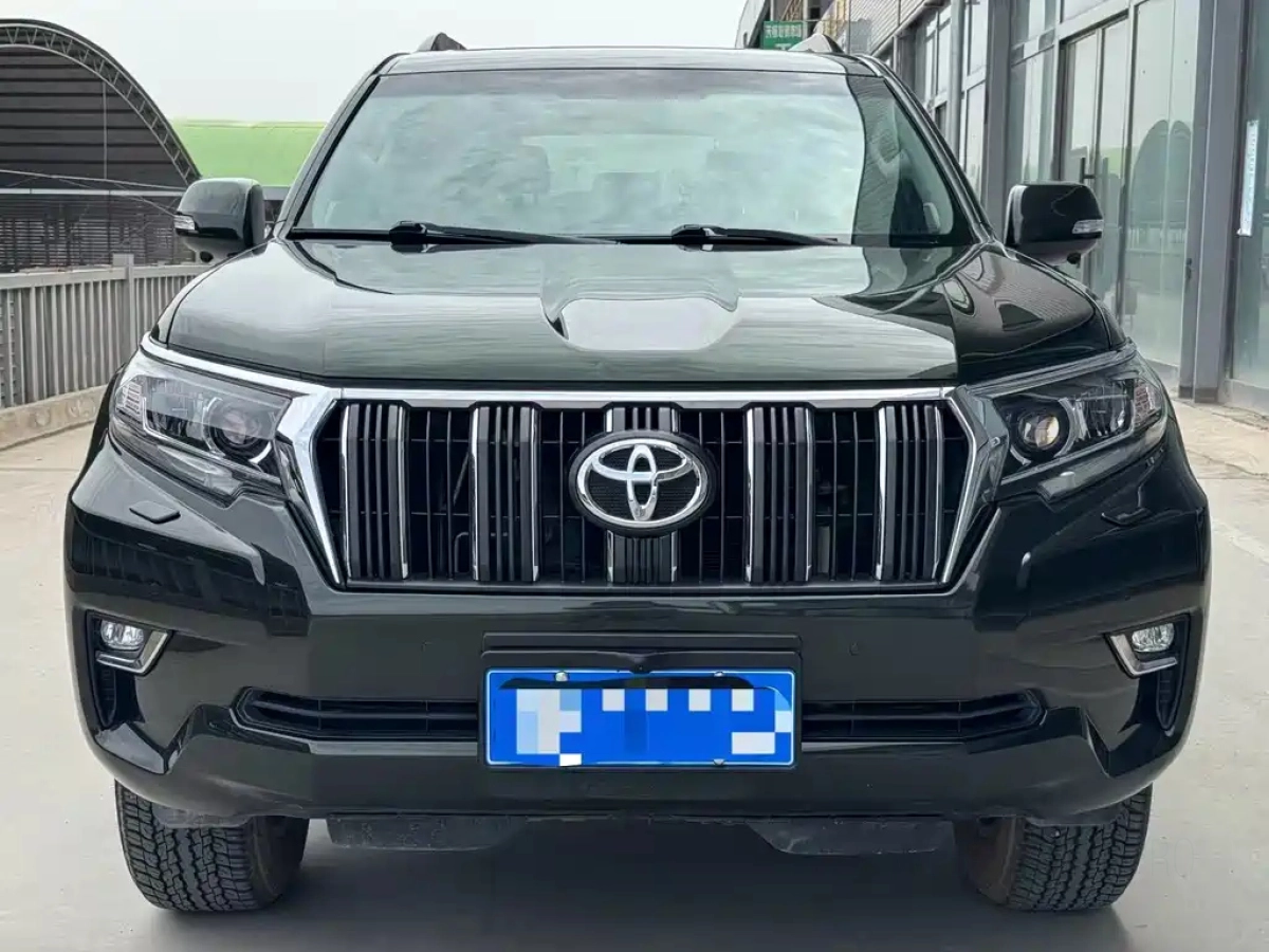 TOYOTA PRADO