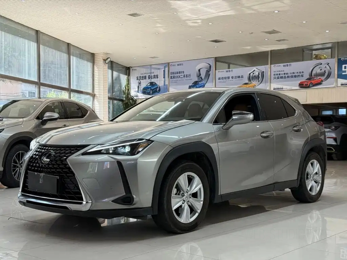 LEXUS UX  2022