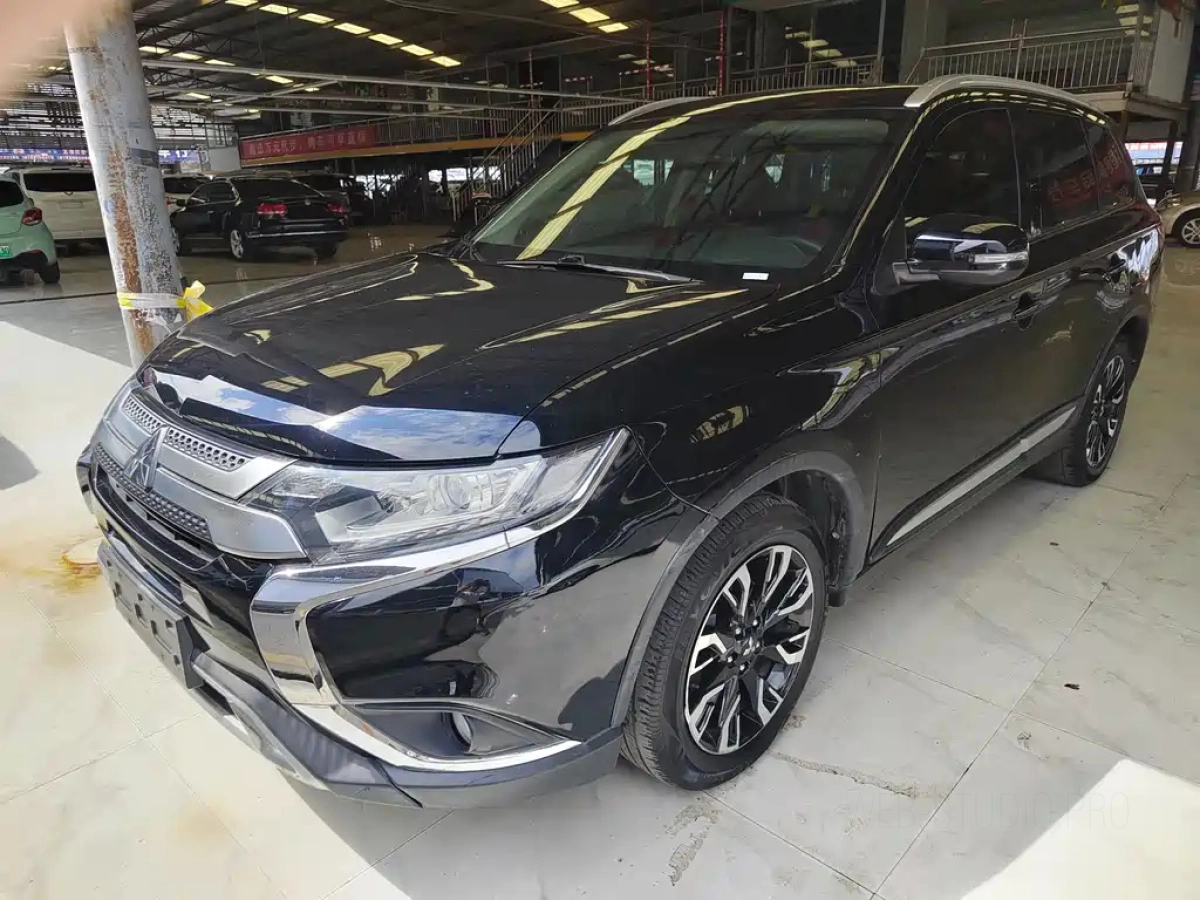 MITSUBISHI OUTLANDER