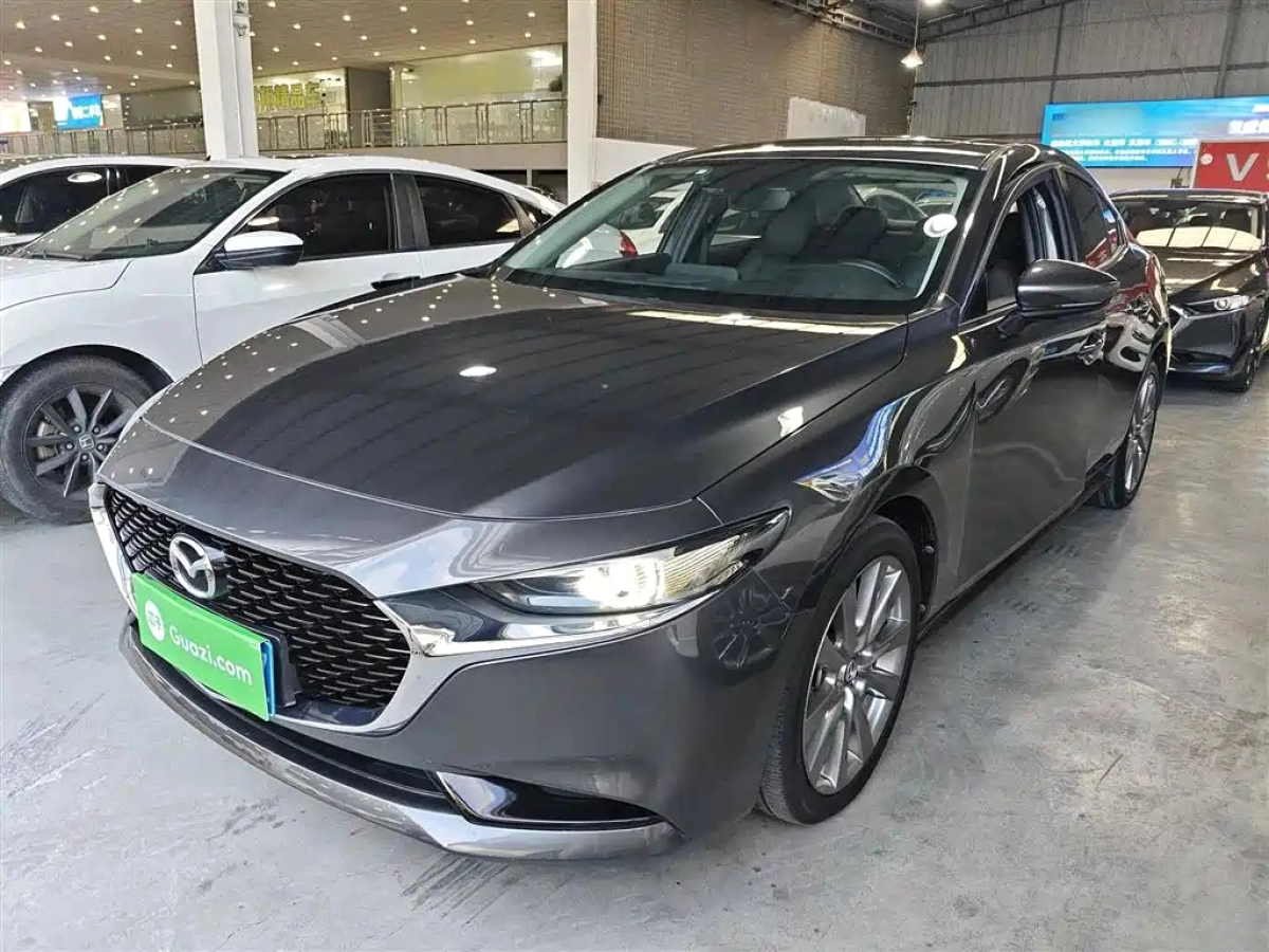 MAZDA 3 AXELA