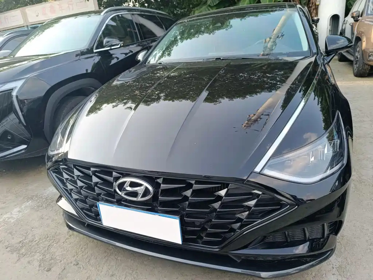 HYUNDAI SONATA