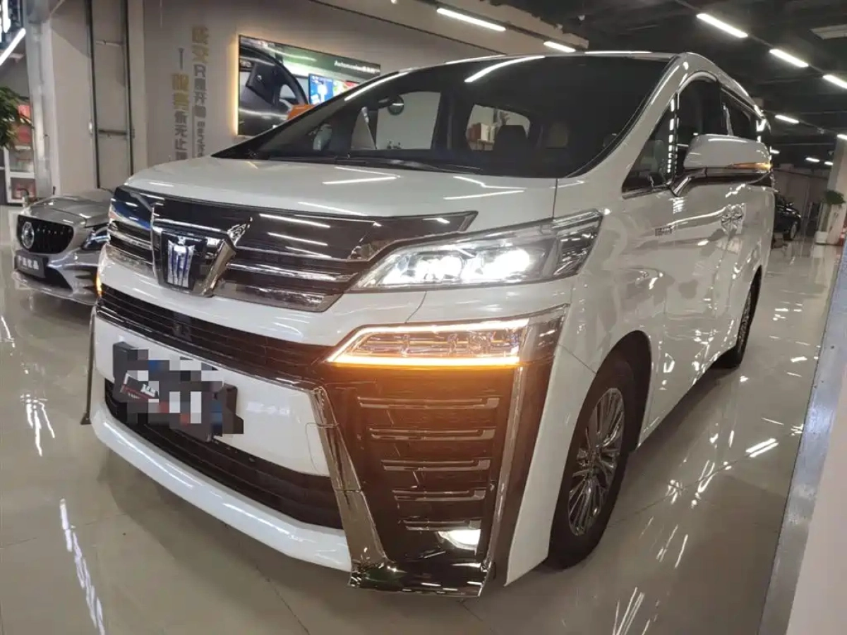 TOYOTA VELLFIRE
