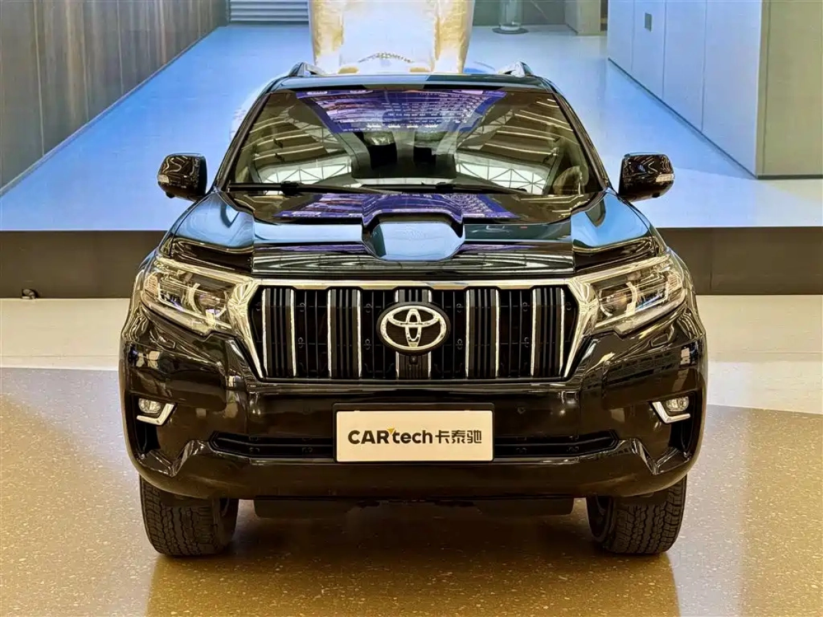 TOYOTA PRADO