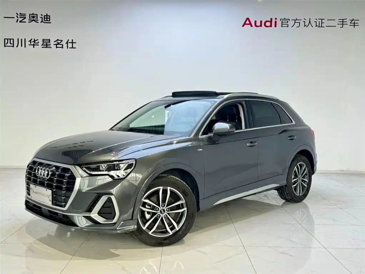 AUDI Q3