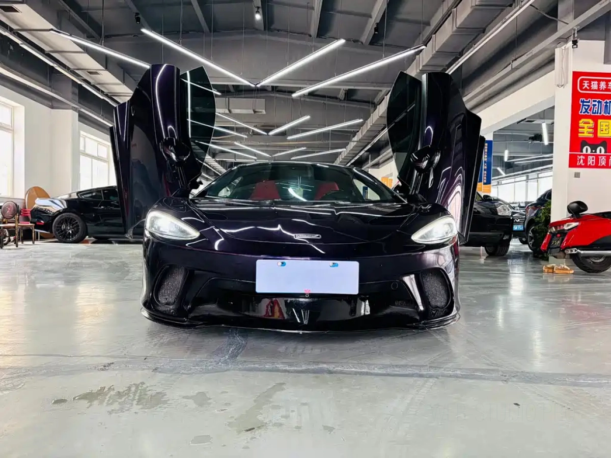 MCLAREN GT