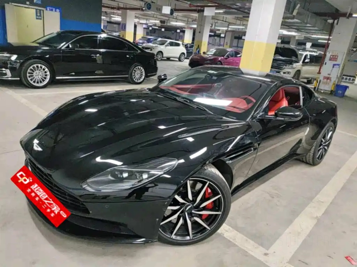 ASTON MARTIN DB11