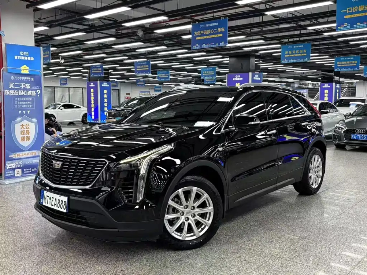 CADILLAC XT4