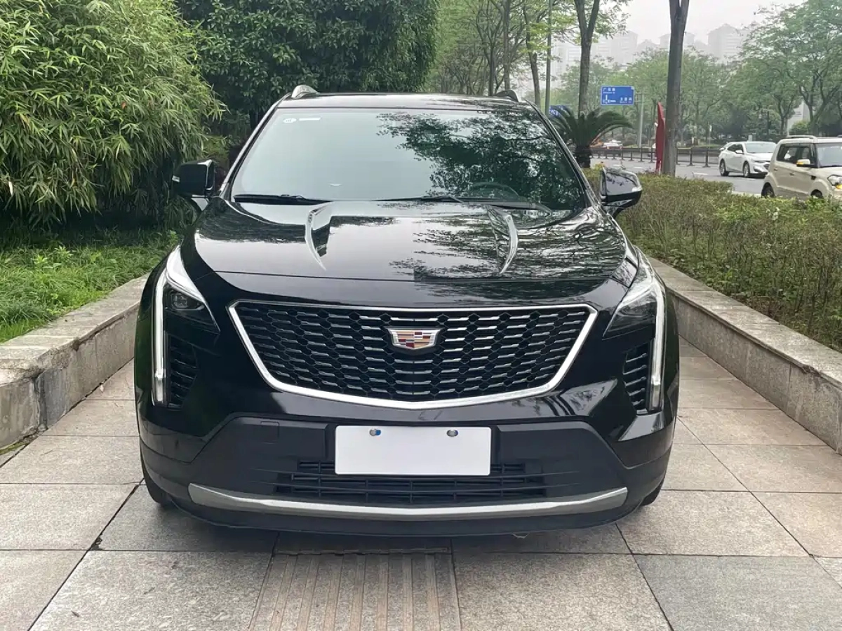 CADILLAC XT4