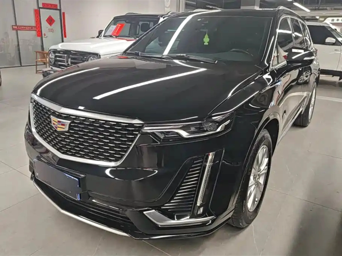 CADILLAC XT6