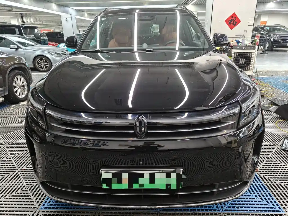 HUAWEI HARMON AITO M7