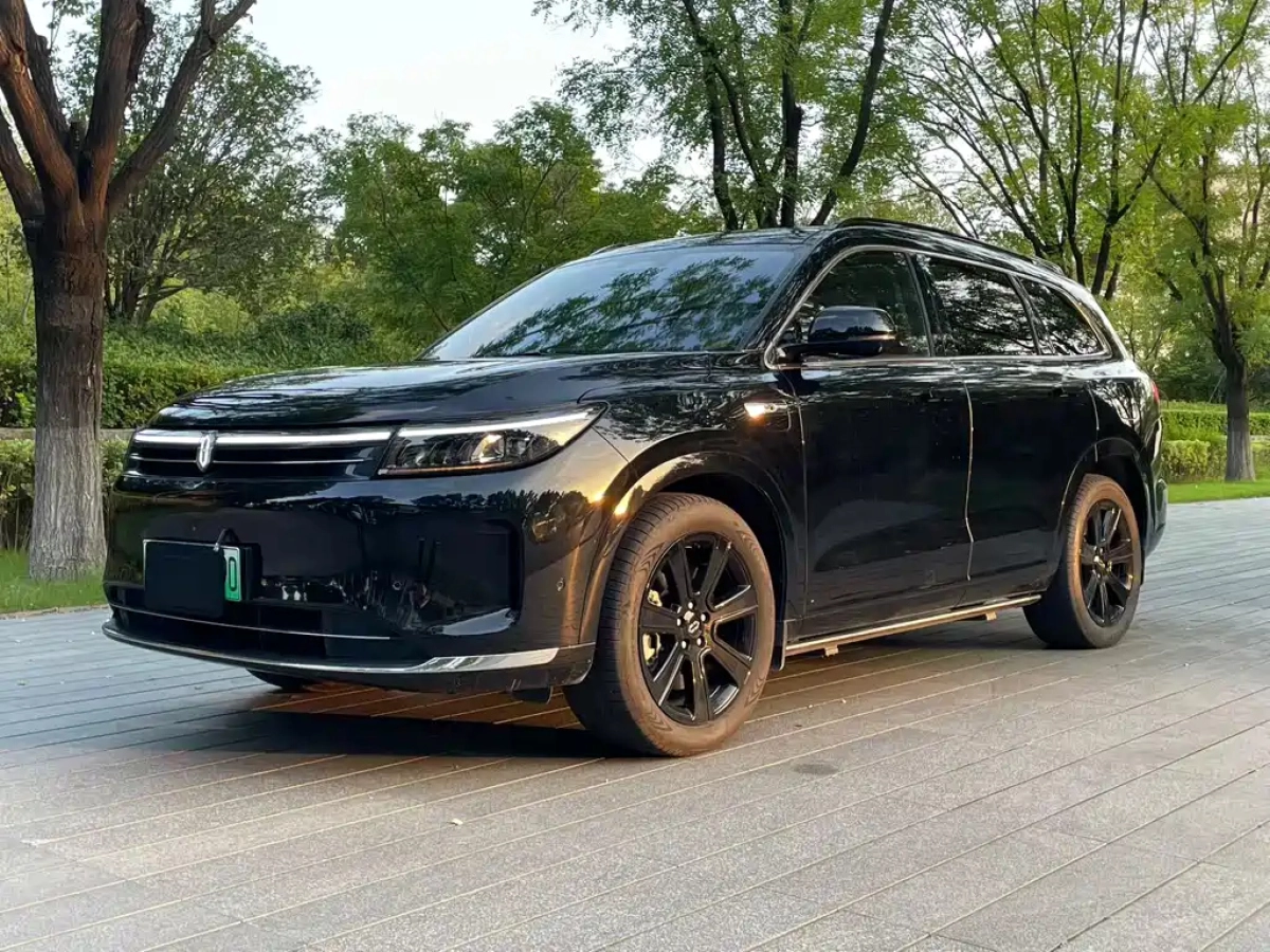 HUAWEI HARMON AITO M7  2024