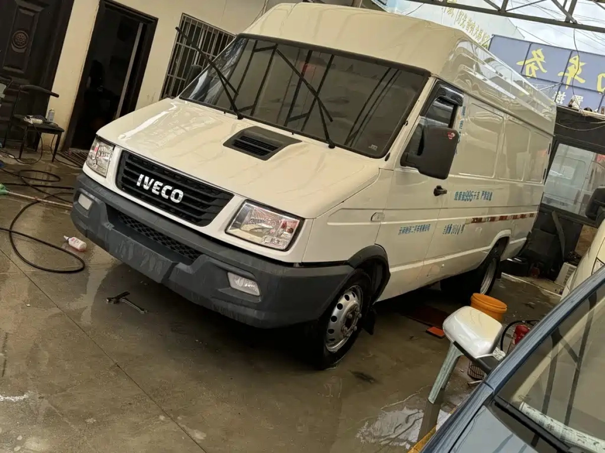 IVECO POWER DAILY  2022