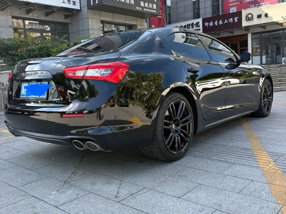 MASERATI GHIBLI