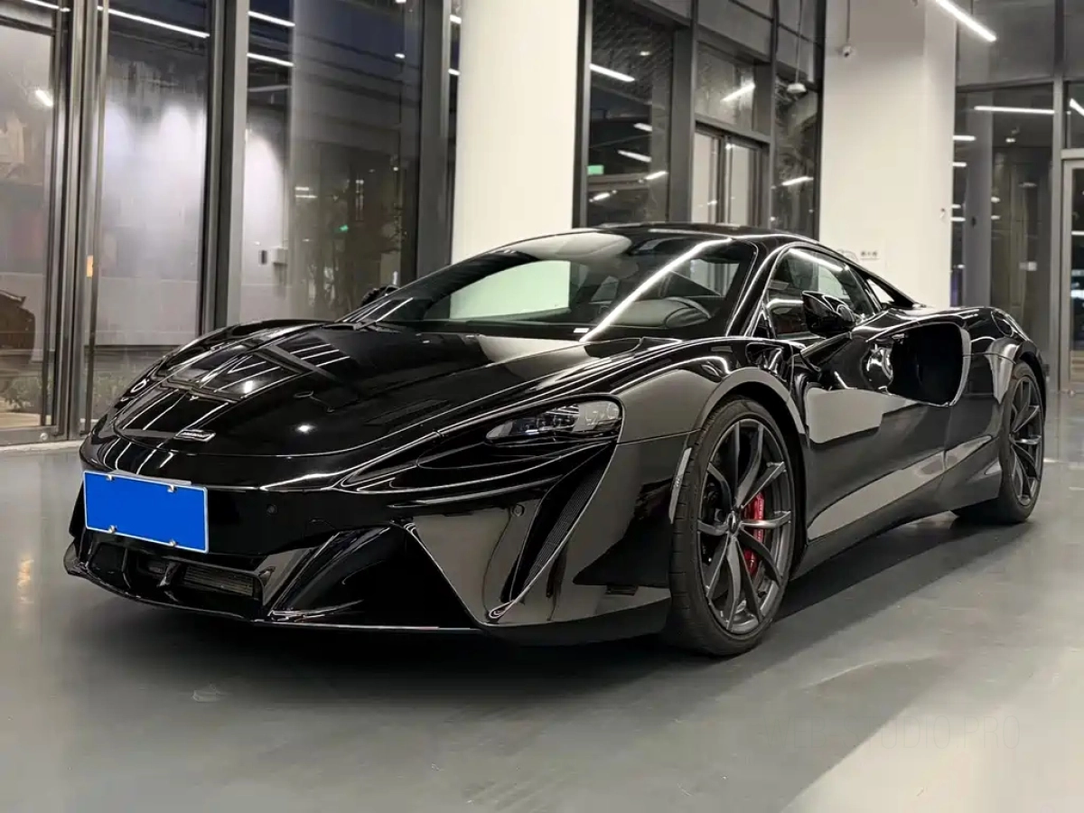 MCLAREN ARTURA  2023