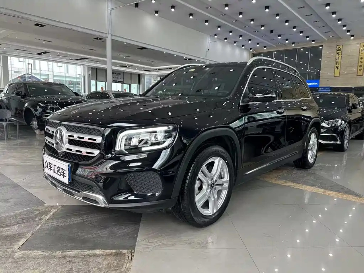 MERCEDES BENZ GLB
